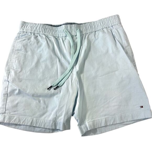 Tommy Hilfiger Flat Front Chino 7' Shorts in Light Blue, Large - Picture 1 of 9